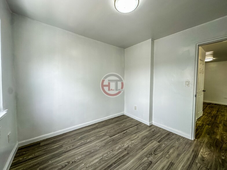 Building Photo - 1463 Stadium Ave