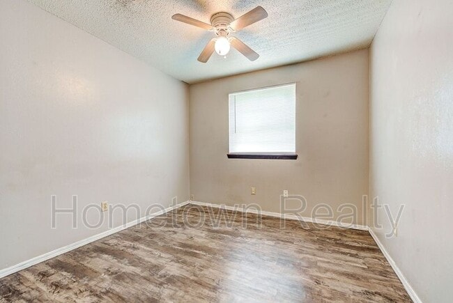 Building Photo - 5216 Creekwood Terrace