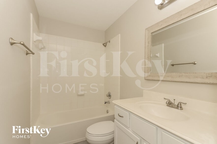 Building Photo - 16114 Speyburn Ct