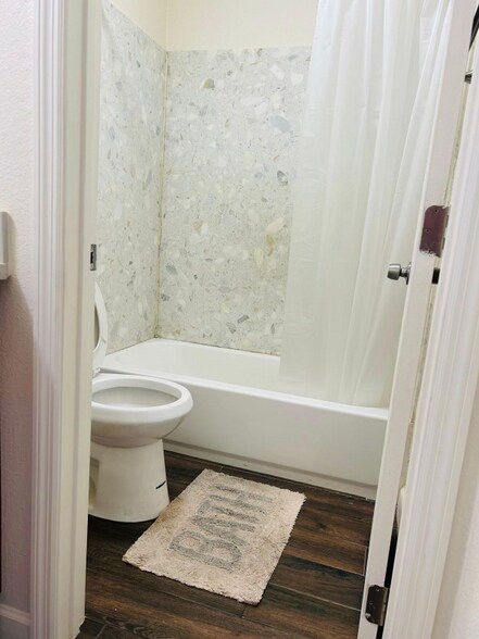 Building Photo - 4444 N 7th Ave