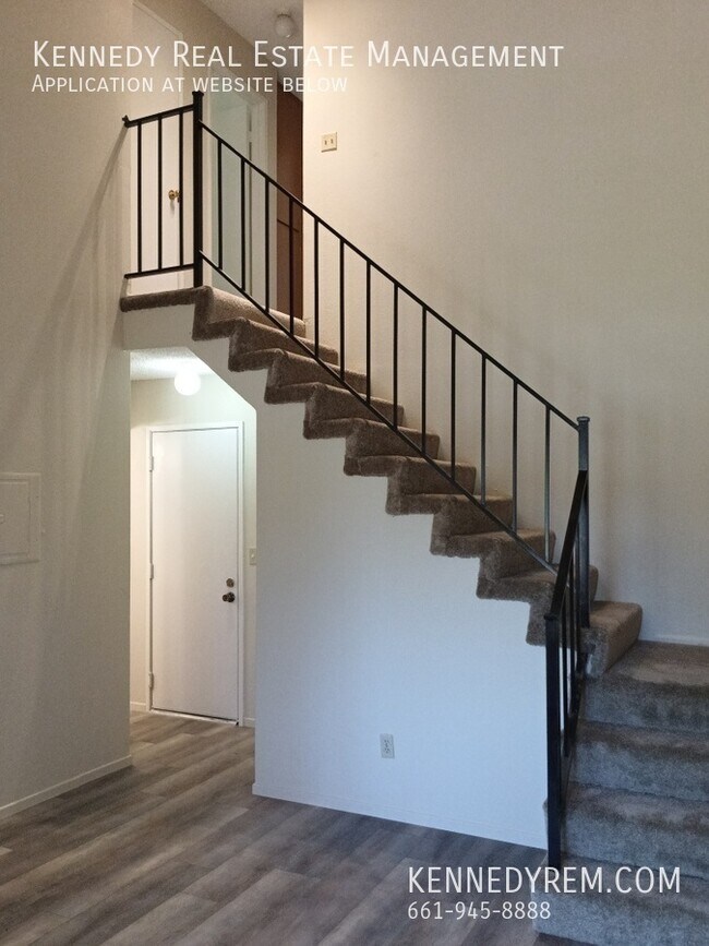 Building Photo - 1645 Cactus Dr