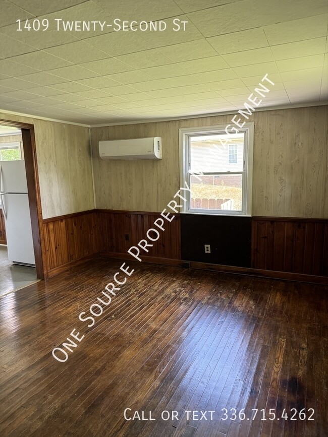 Building Photo - 1409 NE 22nd St