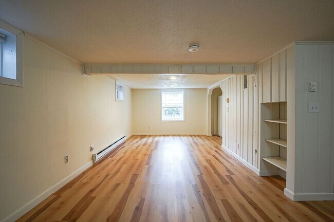 Building Photo - 2385 Westfield St