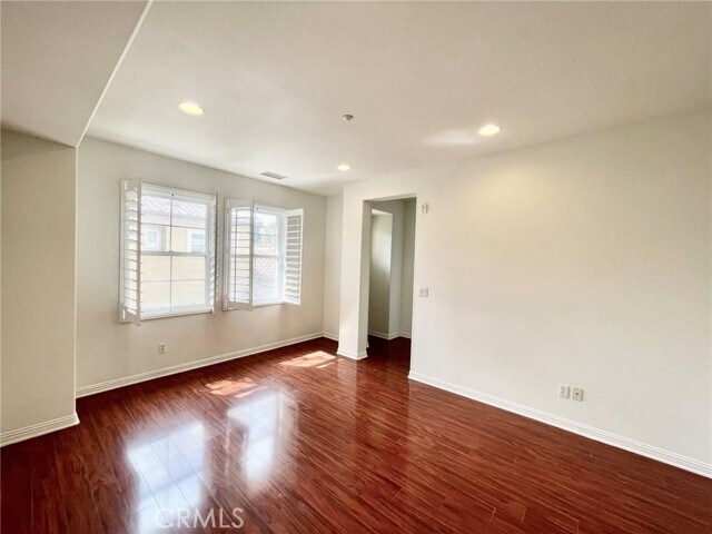 Building Photo - 140 Paseo Vista