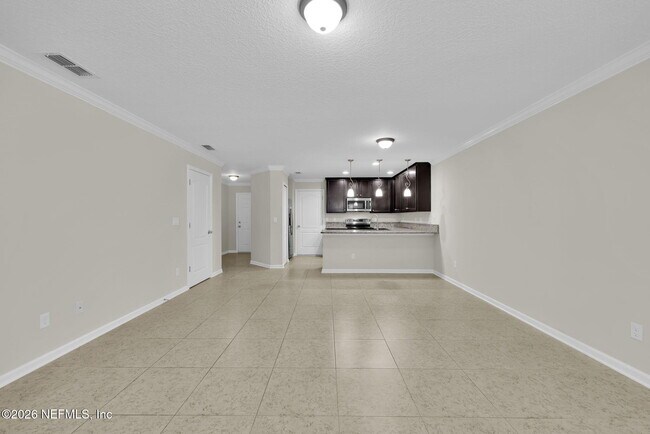 Building Photo - 452 Walnut Dr