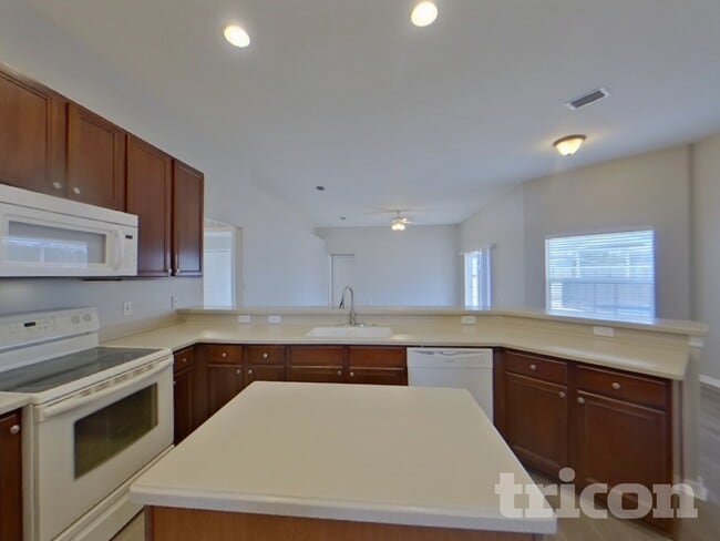 Building Photo - 4412 Windmill Pointe Dr