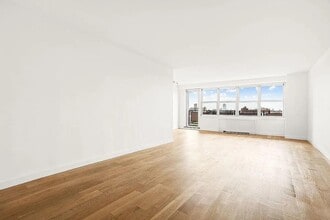 Building Photo - 135 Ocean Pkwy