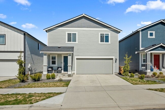 Building Photo - Beautiful 2022 Built Home With Views!