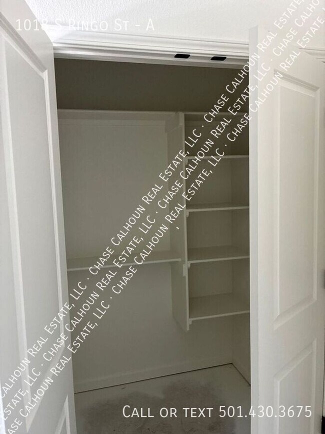 Building Photo - 1018 S Ringo St