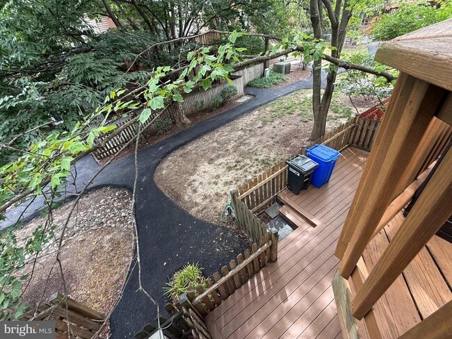 Building Photo - 5832 Apsley House Ct