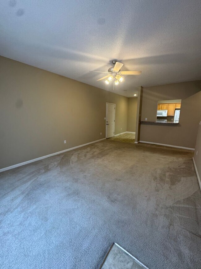 Building Photo - Spencers Crest Condominium