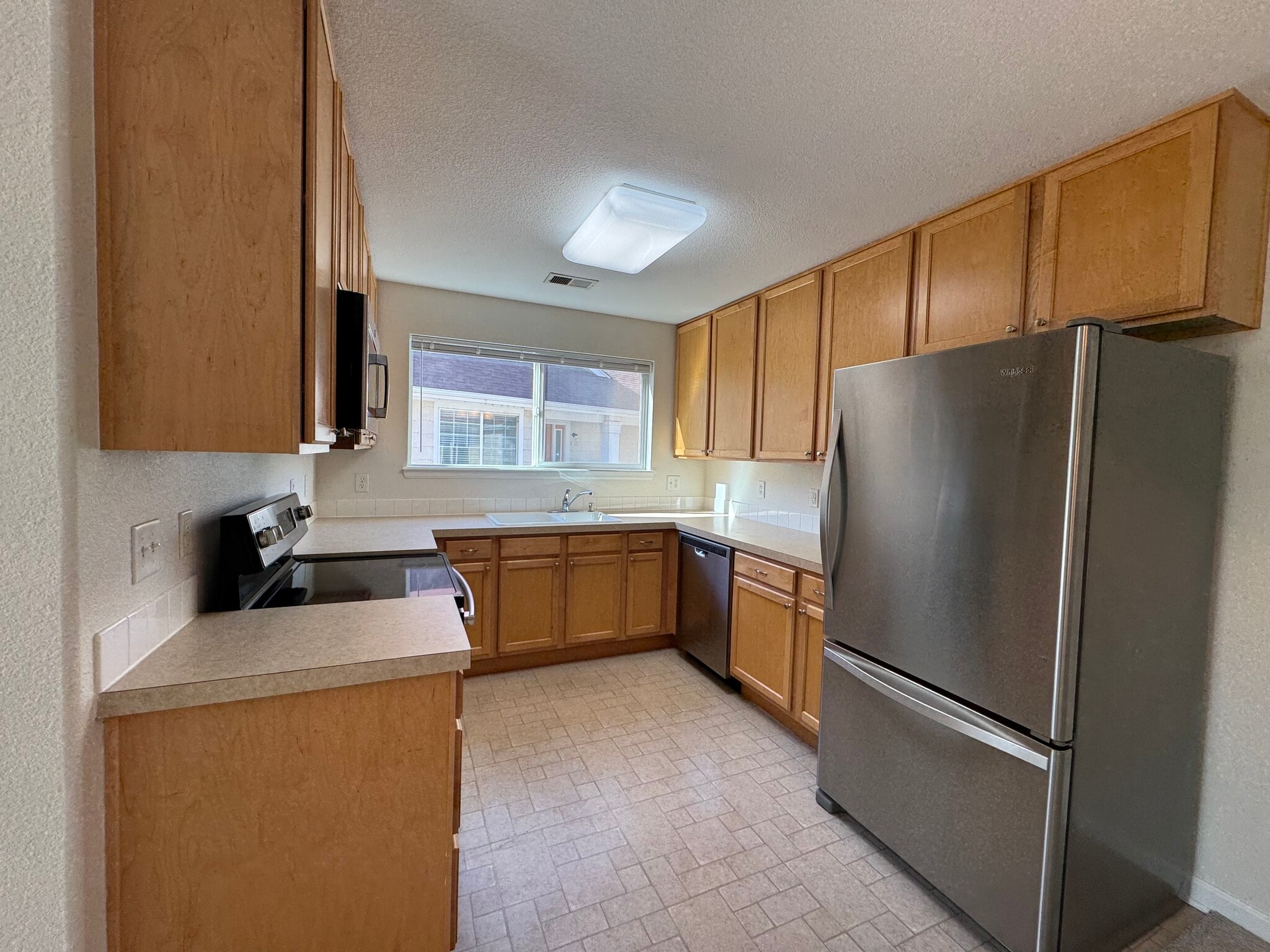 Building Photo - 4715 Hahns Peak Dr