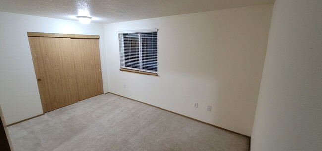 Building Photo - 10620 SW Davies Rd