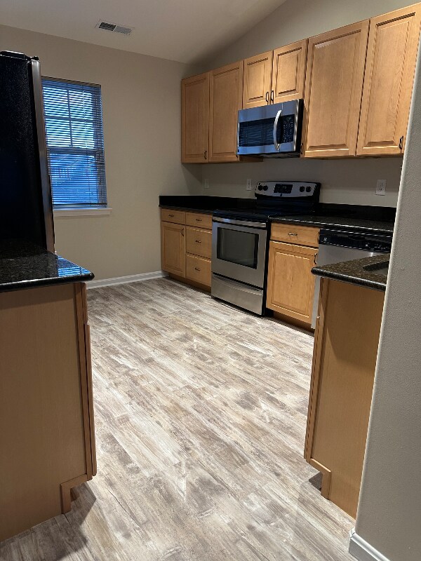 Building Photo - 18934 Shore Pointe Ct