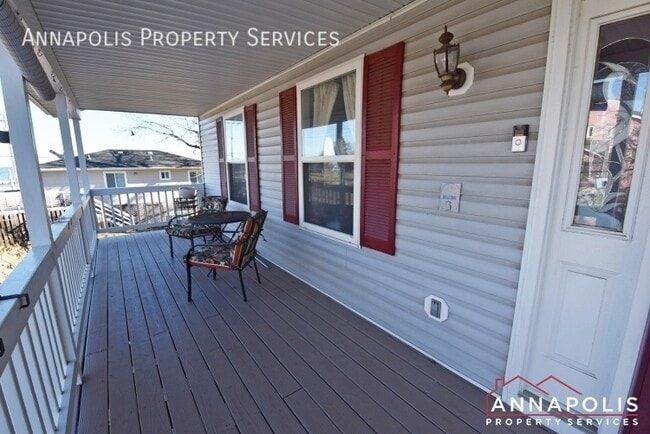 Building Photo - 1363 Washington Dr