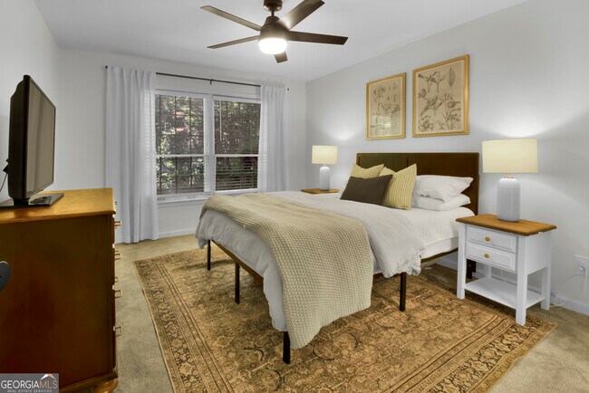 Building Photo - 12 Vista Square NW