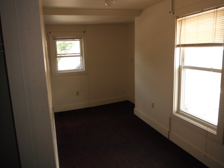 Bedroom 2 - 20 Merrill St