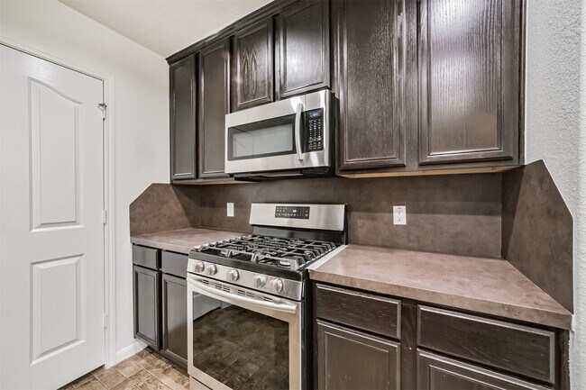 Building Photo - 9334 Valley Tree Ln