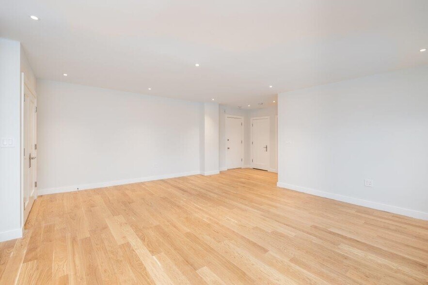 Building Photo - 115 Highland Ave