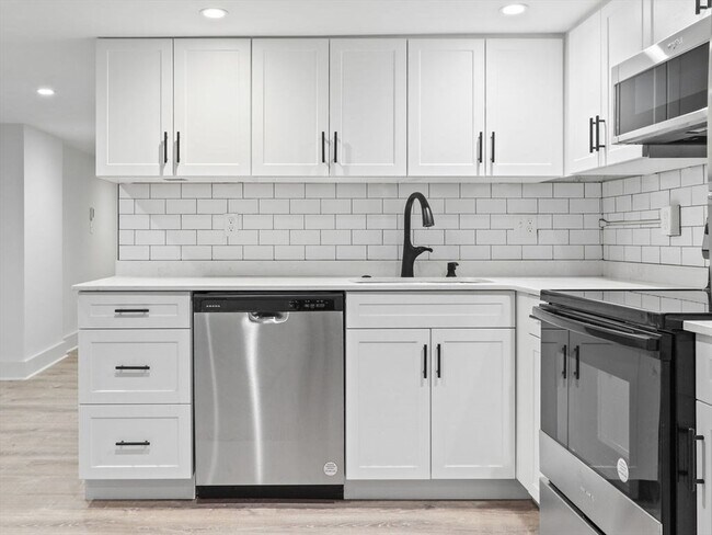 Building Photo - 420 Massachusetts Ave