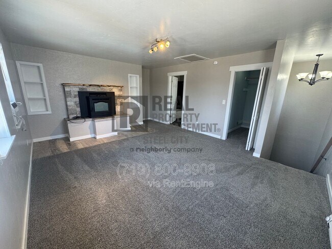 Building Photo - 2619 7th Ave