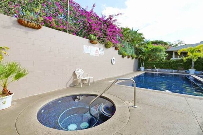 Building Photo - Recently Updated Top Floor Kihei Shores Un...