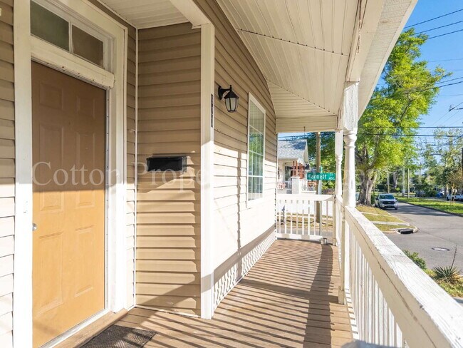 Building Photo - 2BR/1BA Apartment in Downtown Wilmington - Near Brooklyn Arts District - $1,375/Monthly - Pet Fri...