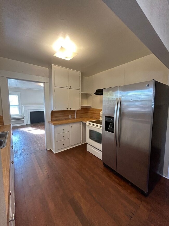 Building Photo - 1603 NW 2nd St