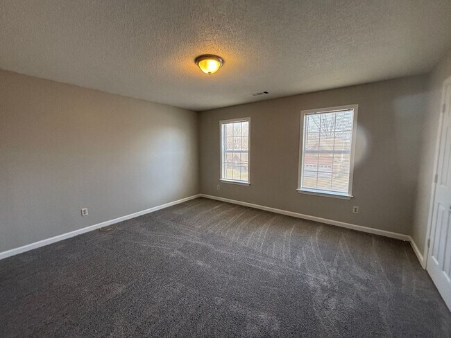 Building Photo - 1231 Beaver Trail Dr