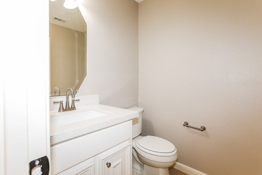 Building Photo - 6642 Durango Creek Dr