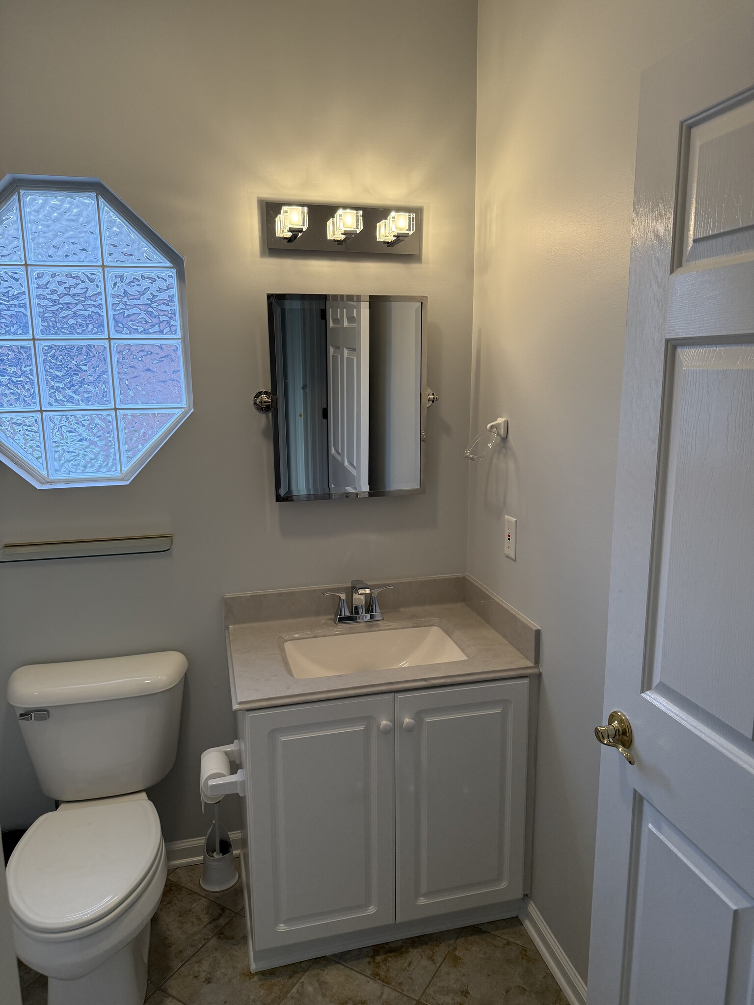Sink & Toilet in Second Bathroom - 4325 Prescott Ct