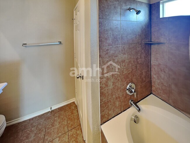 Building Photo - 11766 Wayward Daisy