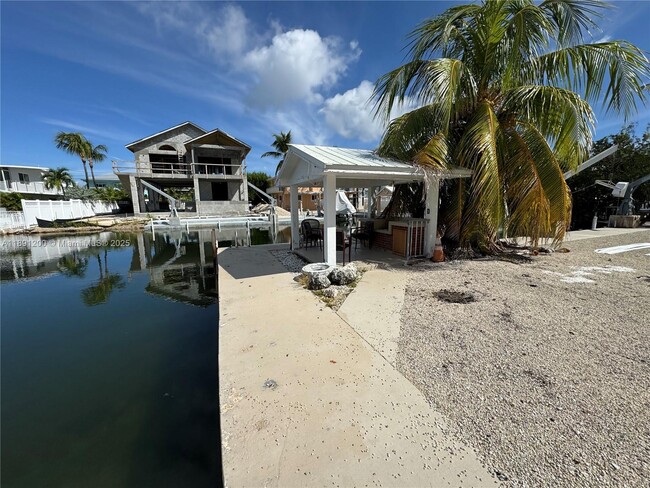 Building Photo - 174 Corrine Pl
