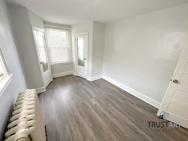 Building Photo - 3 Bedroom townhome in Olney-Oak Lane, Phil...