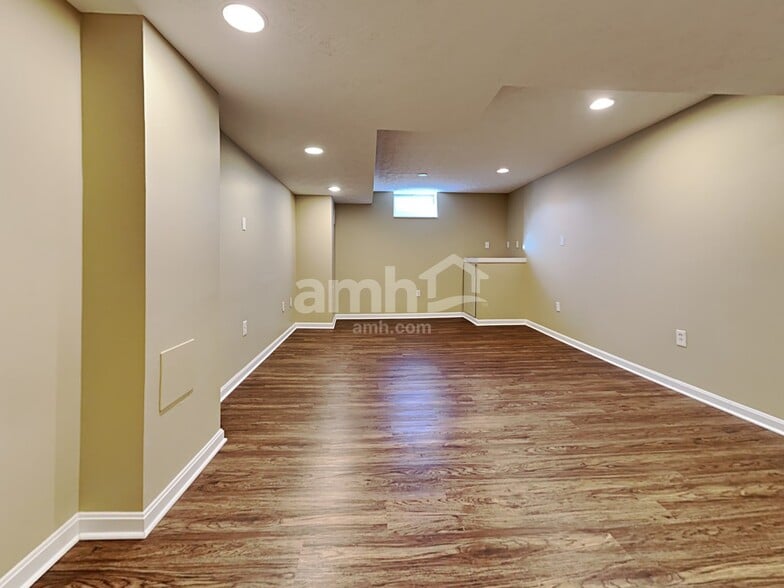 Building Photo - 935 Stone Ridge Ln