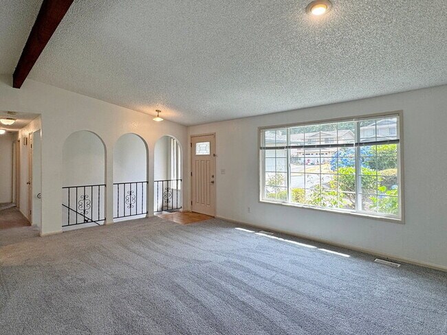 Building Photo - 17824 66th Pl W