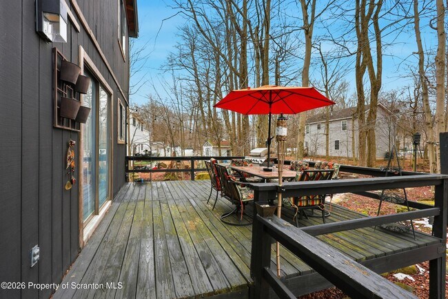 Building Photo - 1379 Winding Way