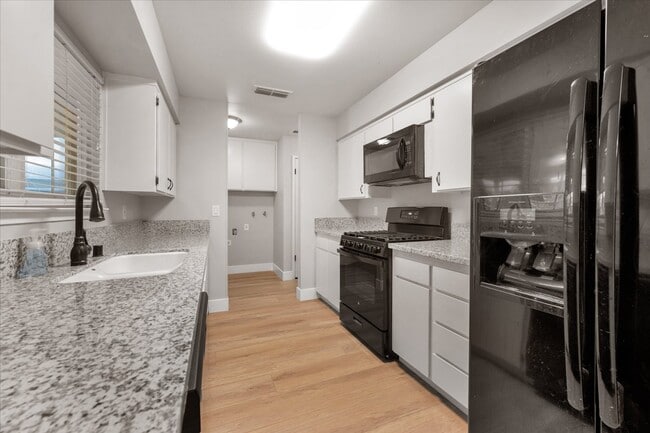 Building Photo - 1488 Indianapolis Ave