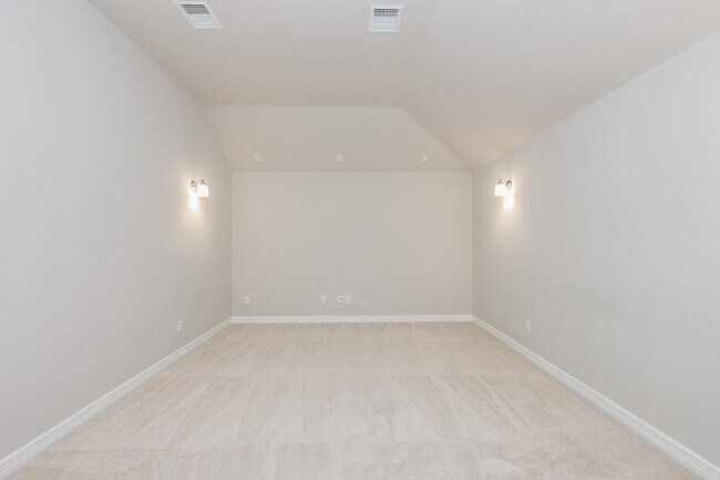 Building Photo - 2119 Stargrass Dr