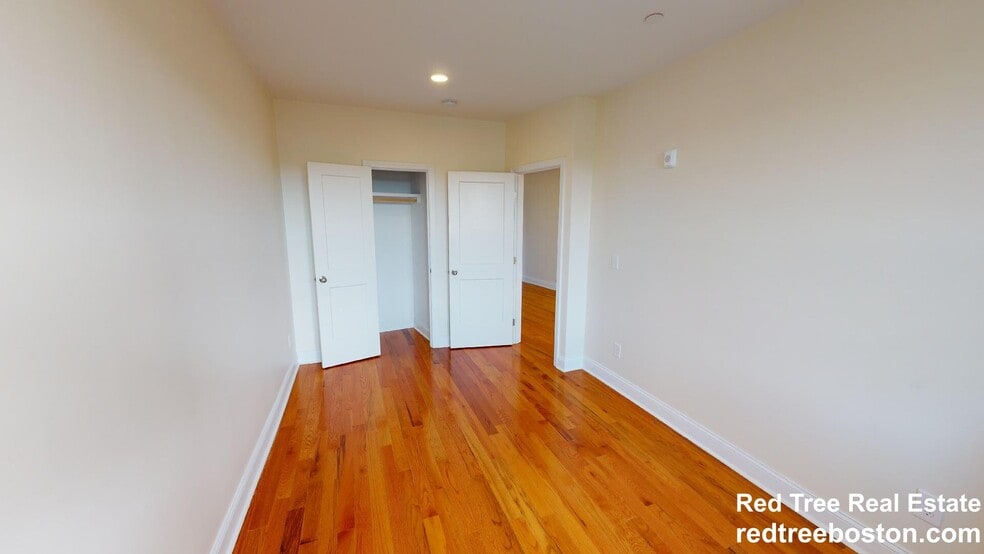 Building Photo - 123 Sutherland Rd