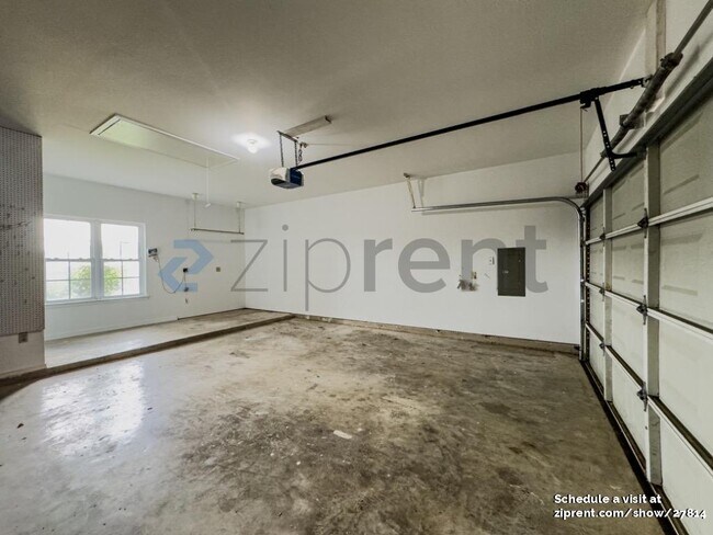 Building Photo - 4217 Red Spruce Ln