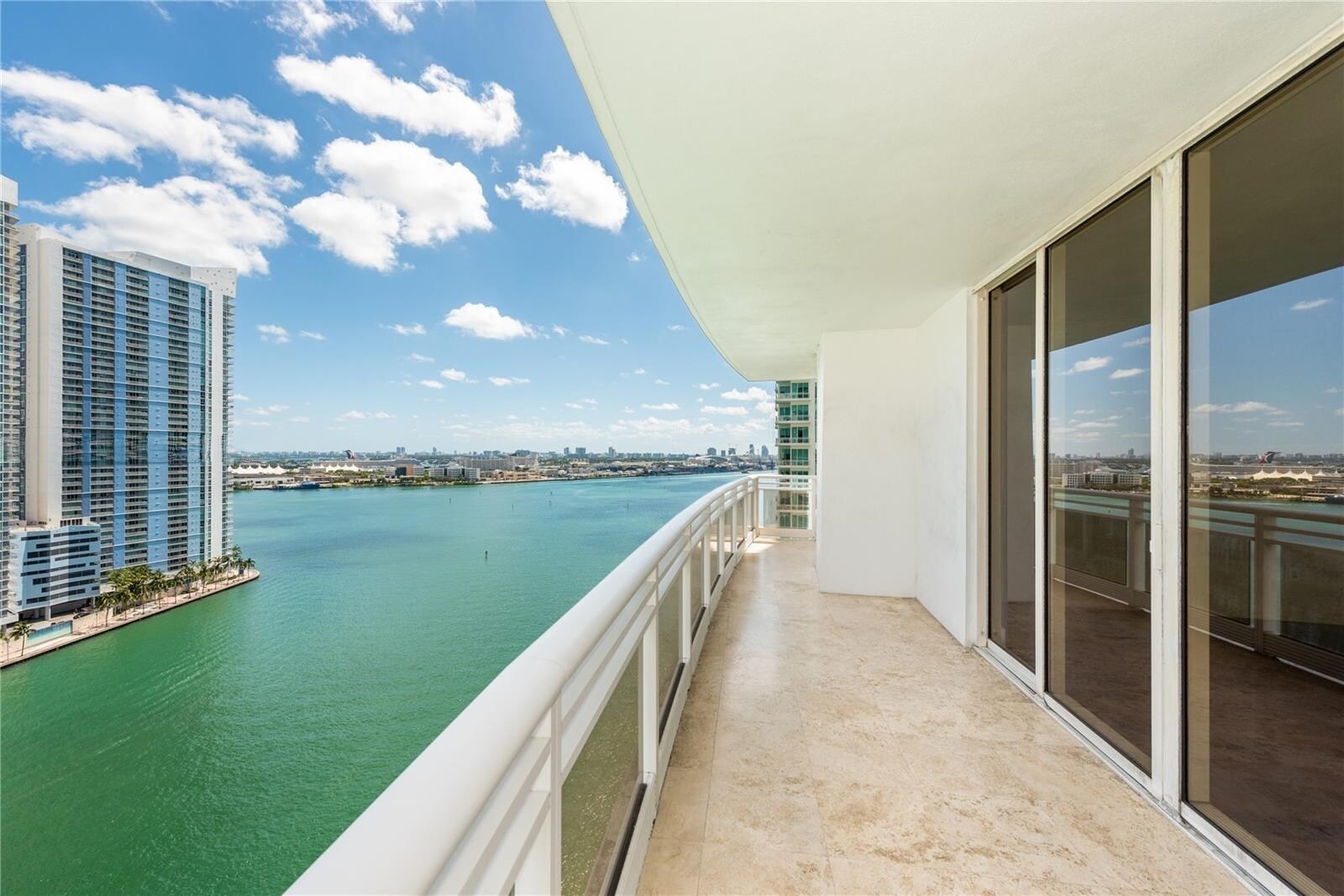 Building Photo - 901 Brickell Key Blvd