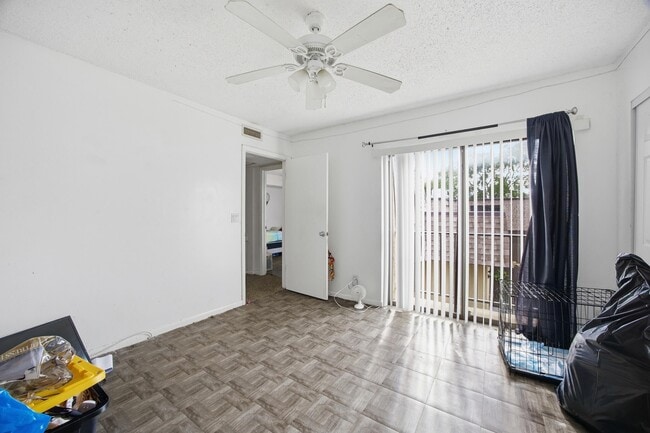 Building Photo - 4102 Waterview Cir