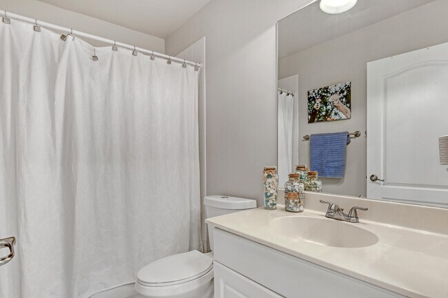 Building Photo - 10751 Oak Bend Way