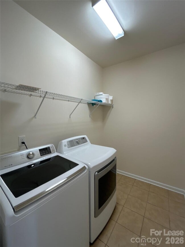 Building Photo - 16110 Cloverleaf Ct