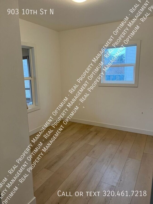 Building Photo - 903 10th St N