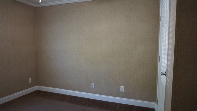 Building Photo - Home in the Lowndes County