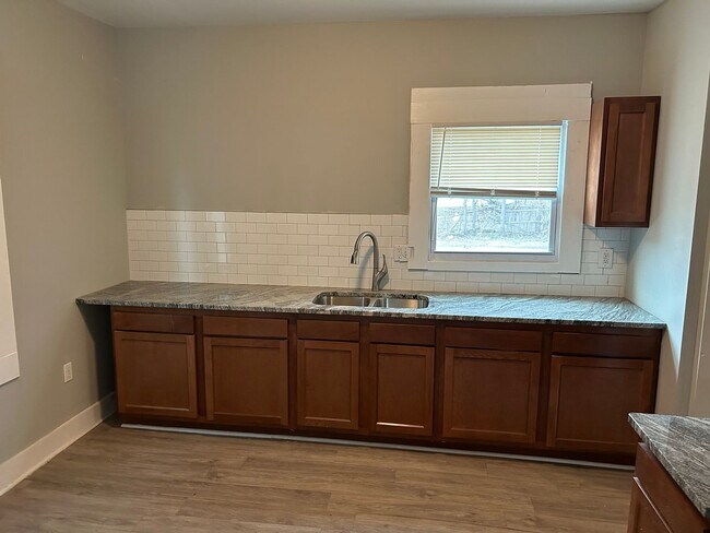 Building Photo - 81 Woodland St