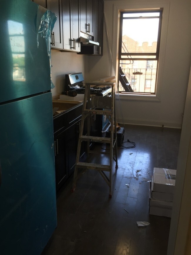 Building Photo - 500 Saint Johns Pl