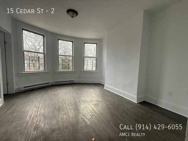 Building Photo - 15 Cedar St